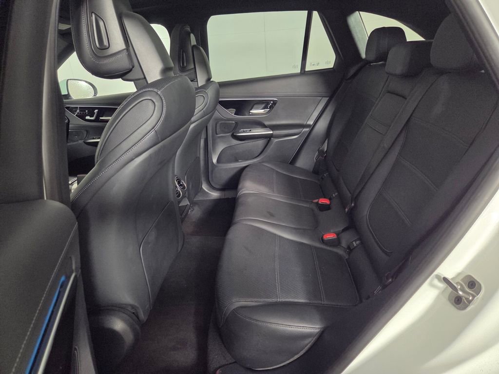Used 2024 Mercedes-Benz GLC 300 image 26