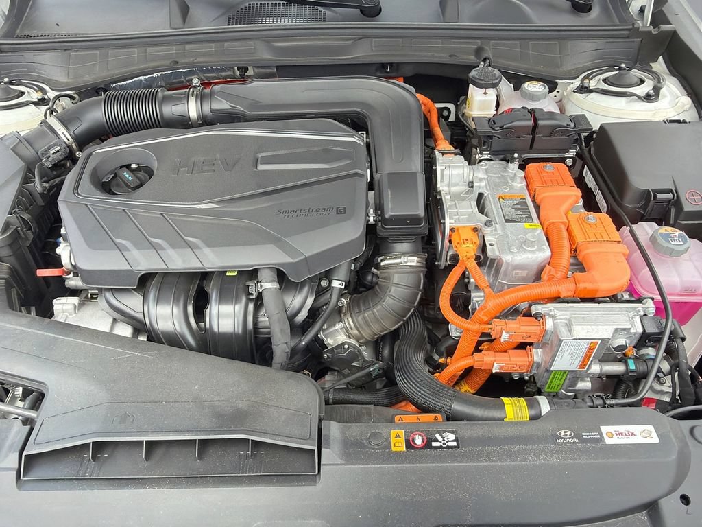 Used 2025 Hyundai Sonata Limited FWD image 14