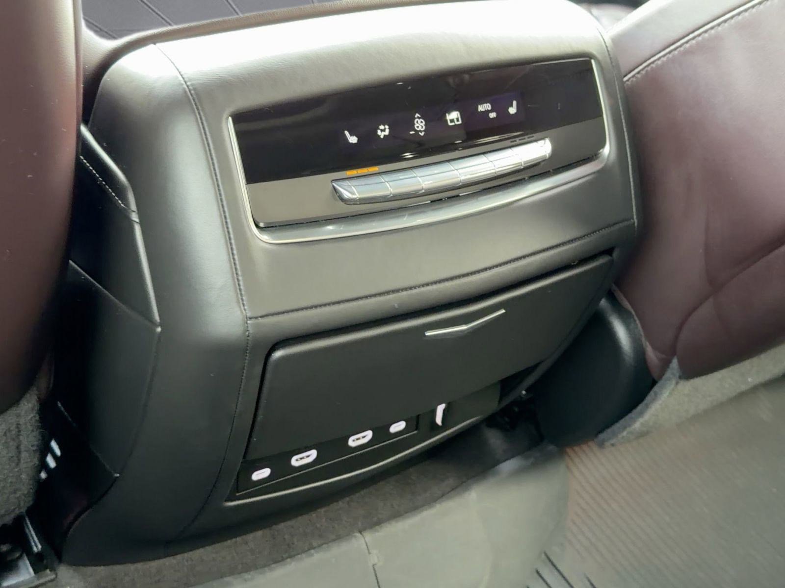 Certified 2024 Cadillac Escalade ESV Sport Platinum w/ LPO, ONYX Package image 29