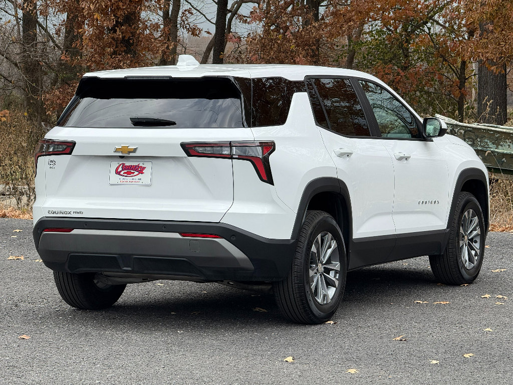 Used 2025 Chevrolet Equinox LT image 9
