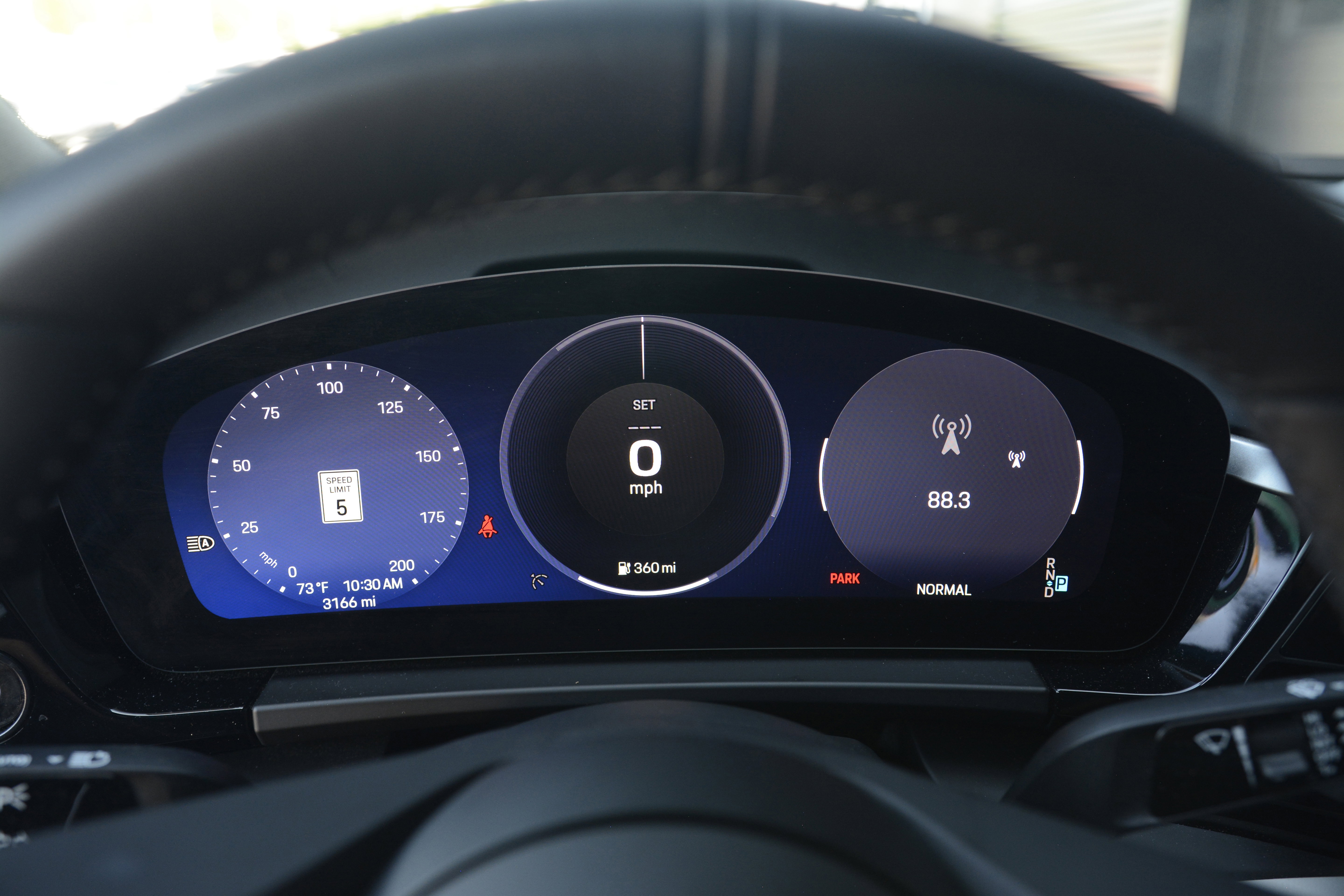 Certified 2025 Porsche Macan 4S Electric AWD/4WD image 17