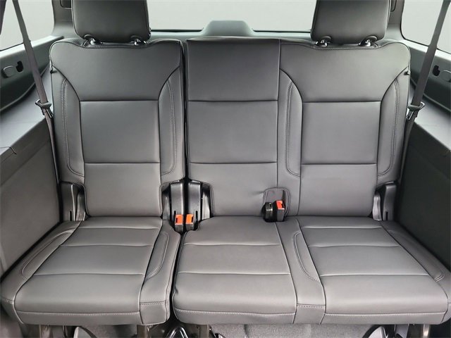 New 2026 Chevrolet Suburban LT image 13