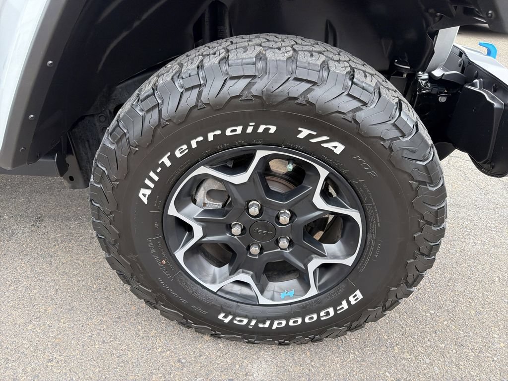 Used 2023 Jeep Wrangler Unlimited Rubicon 4xe w/ Cold Weather Group AWD/4WD image 35