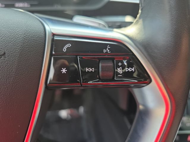 Used 2023 Audi e-tron Premium Plus w/ Premium Plus Package AWD/4WD image 20