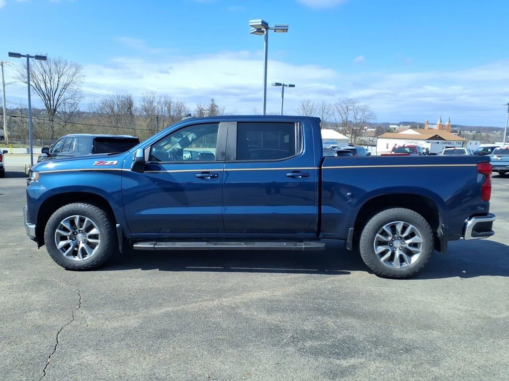 Used 2022 Chevrolet Silverado 1500 LT image 2