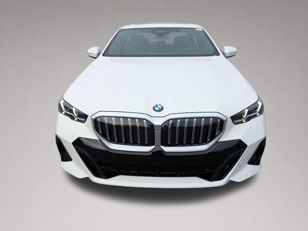 New 2026 BMW 530i xDrive w/ M Sport Package AWD/4WD image 9