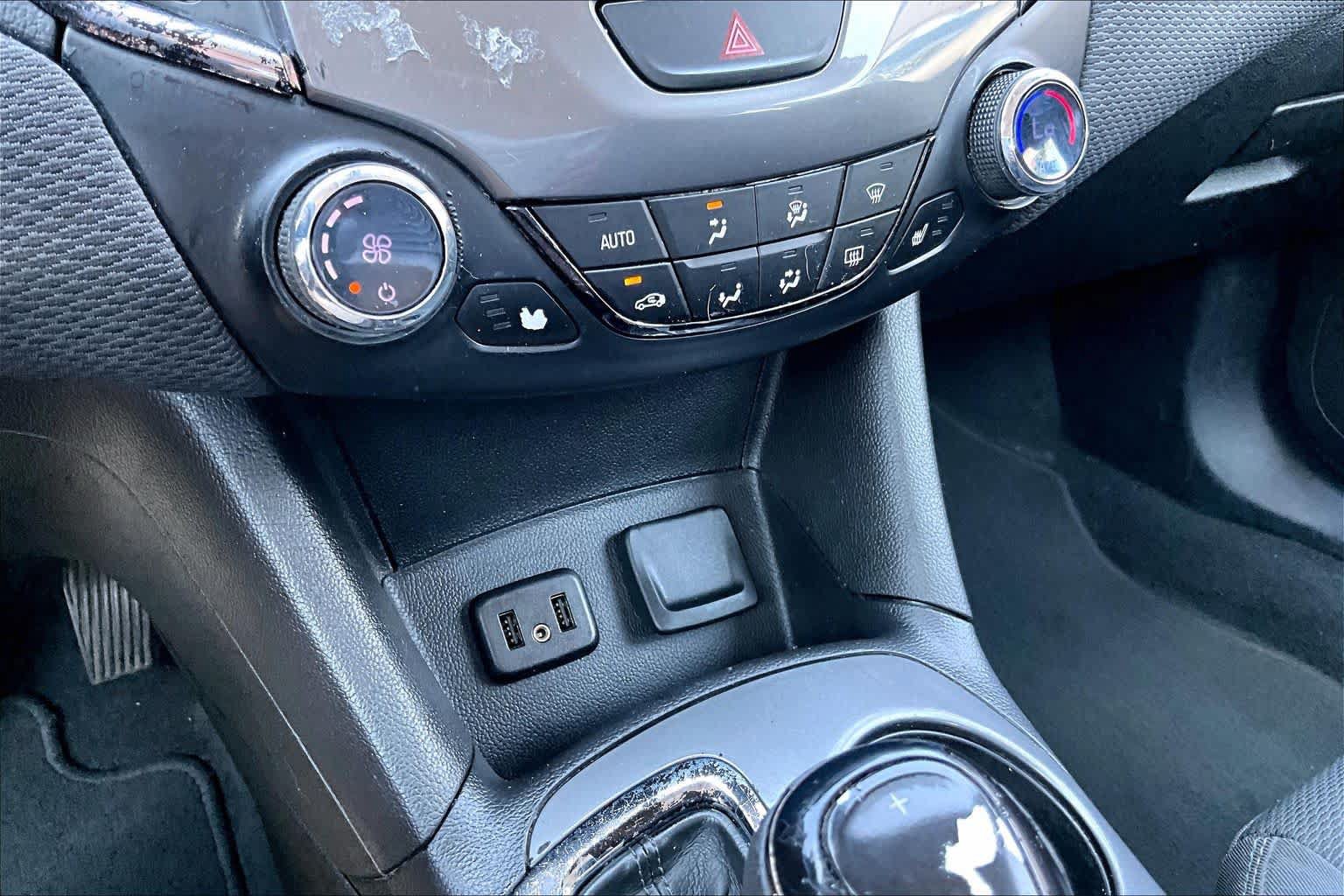 Used 2019 Chevrolet Cruze LT w/ Convenience Package FWD image 32