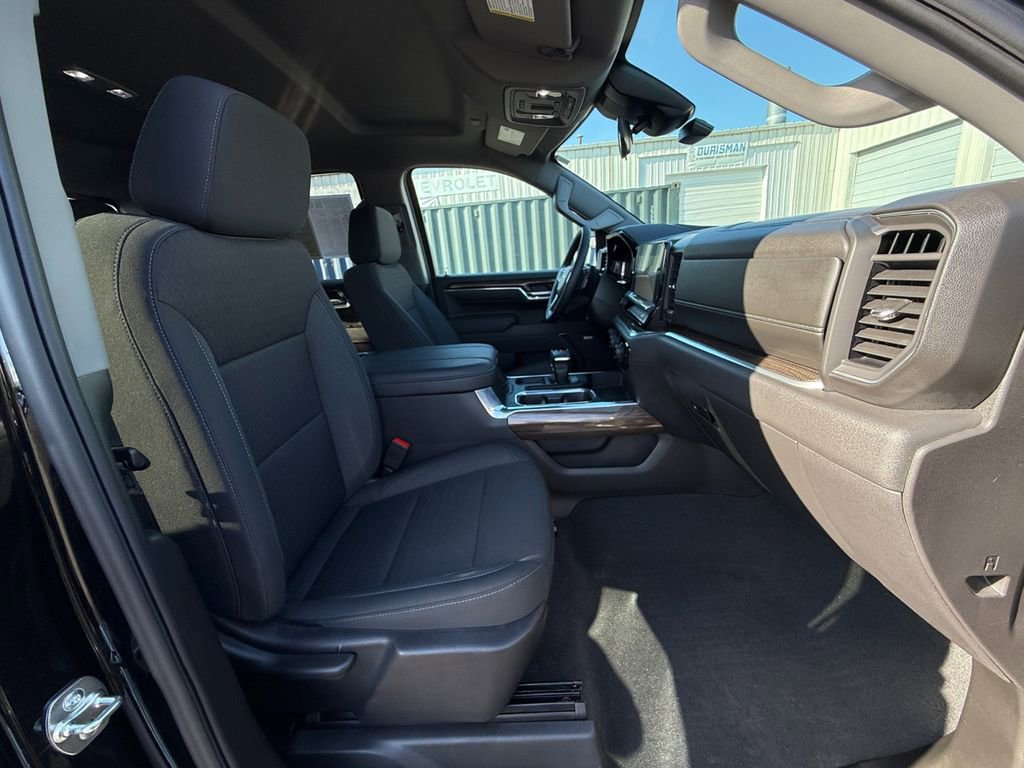 Used 2025 Chevrolet Silverado 1500 LT Trail Boss w/ Convenience Package II image 27