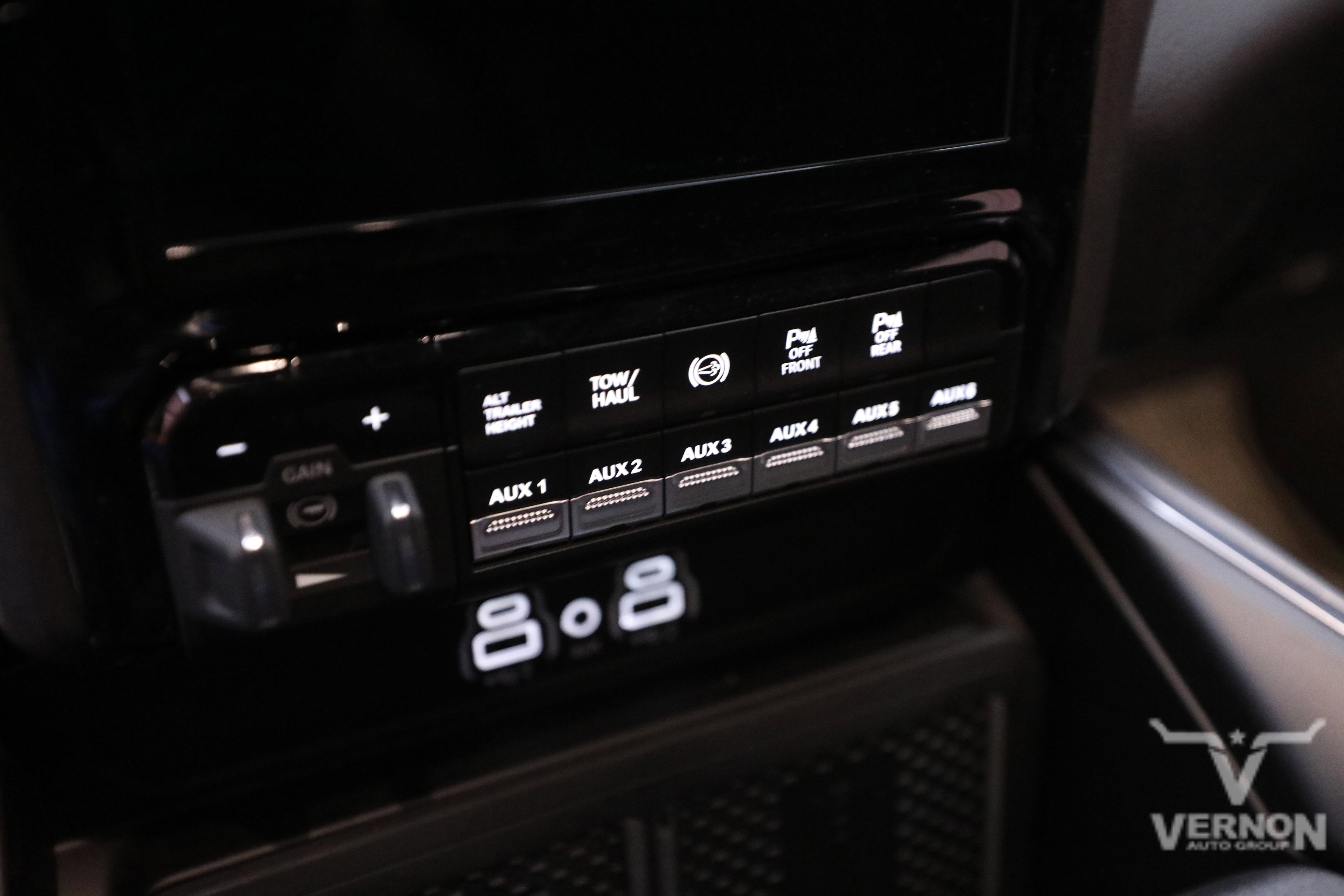 New 2025 RAM 3500 Laramie image 25