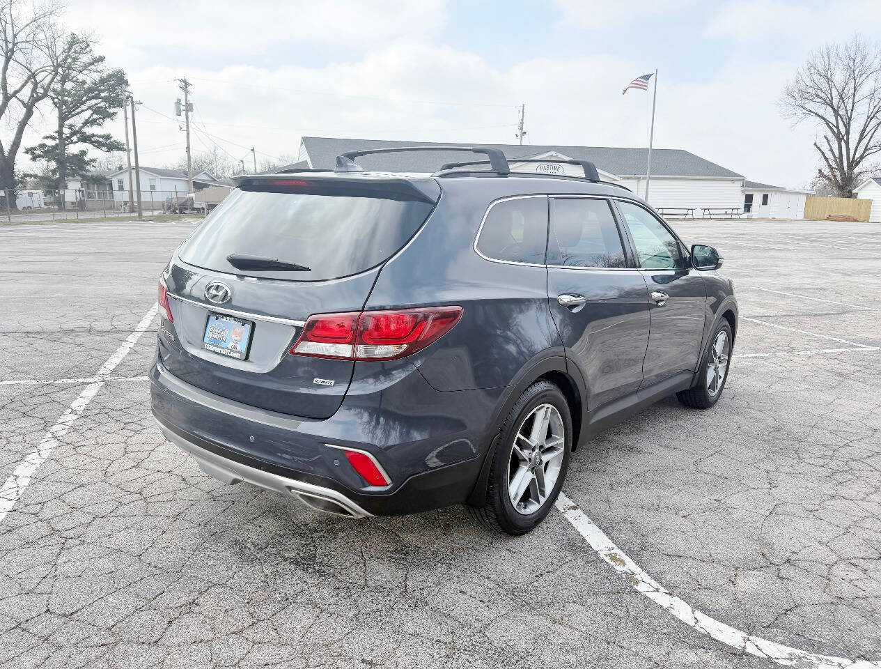 Used 2017 Hyundai Santa Fe SE Ultimate 4dr SUV w/ SE Ultimate Tech Package 03 image 5