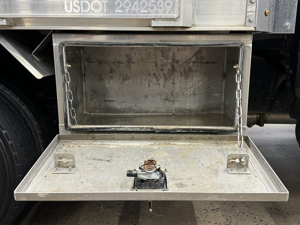 Used 2022 RAM 4500 Tradesman w/ Chrome Appearance Group AWD/4WD image 22