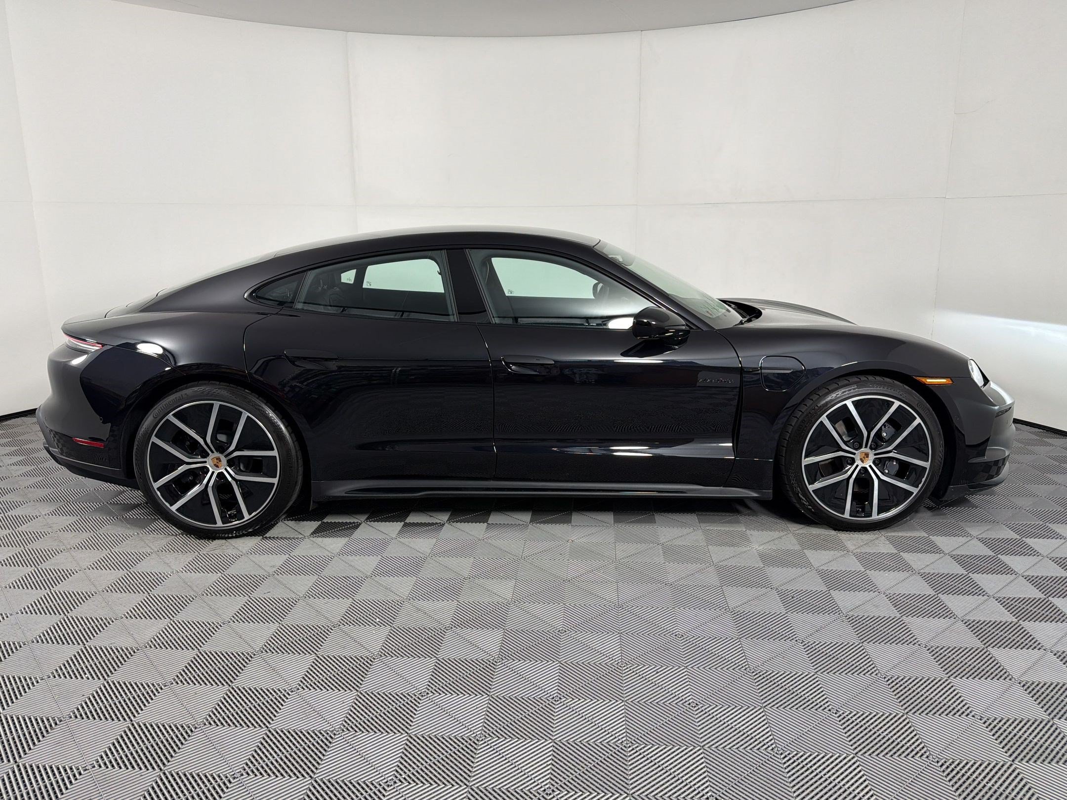 New 2026 Porsche Taycan AWD/4WD image 8