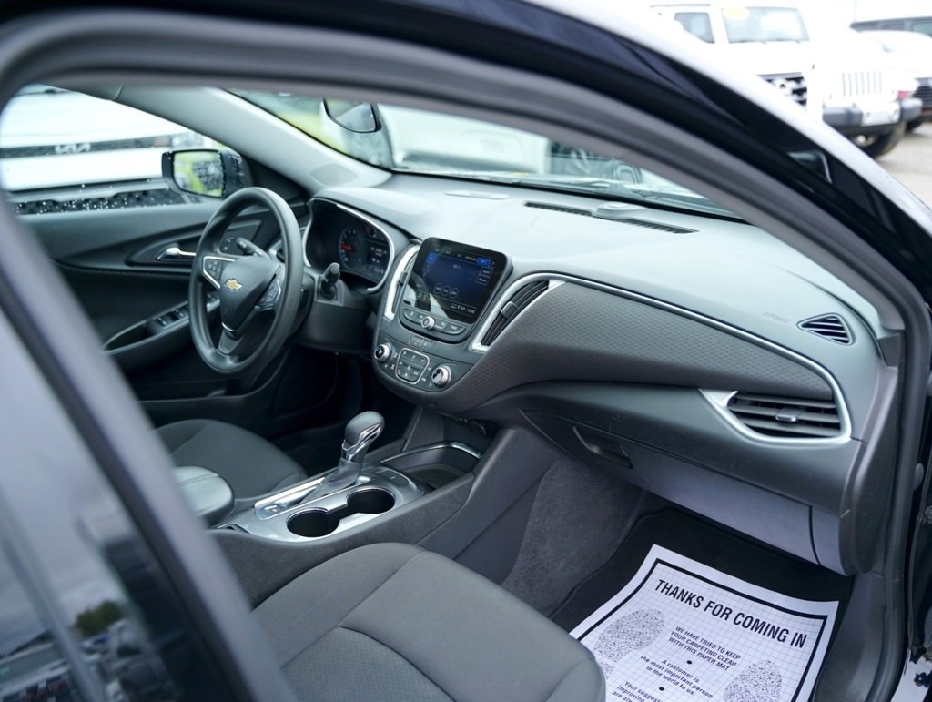 Used 2023 Chevrolet Malibu LT image 20