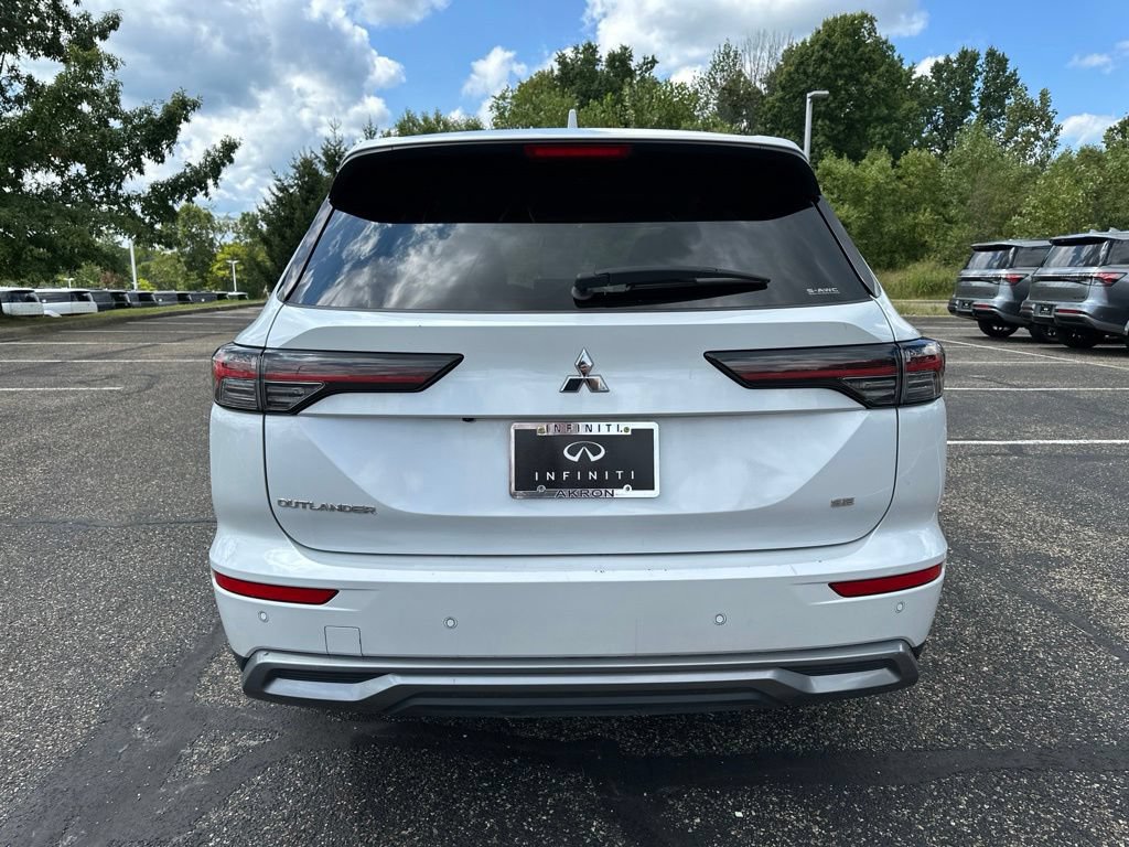 Used 2025 Mitsubishi Outlander SE AWD/4WD image 12