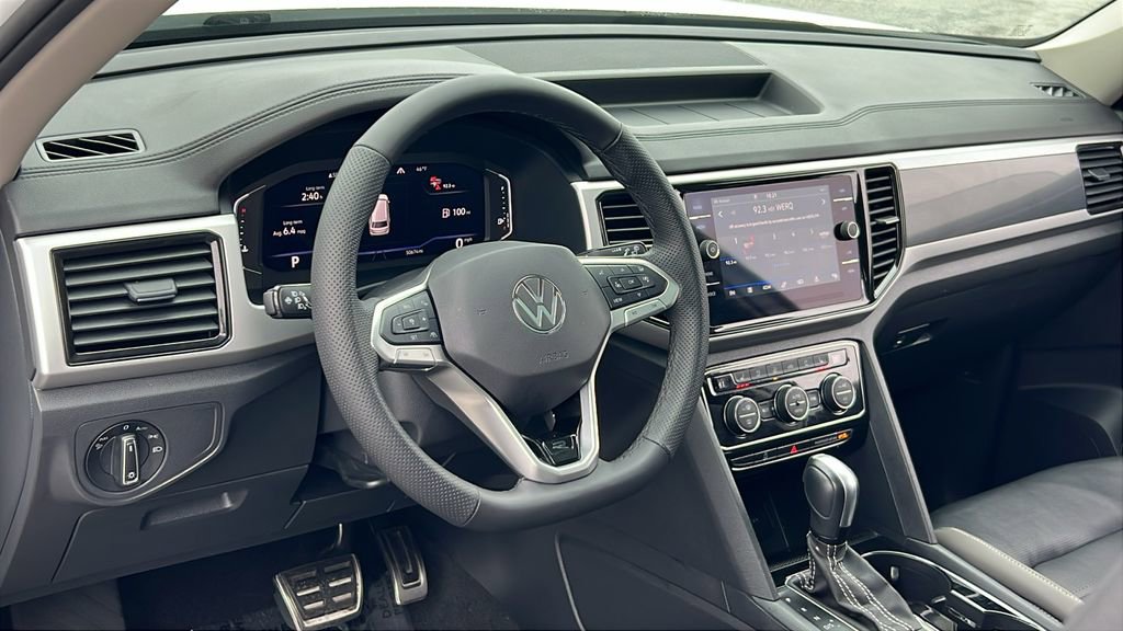 Certified 2023 Volkswagen Atlas SEL Premium image 23