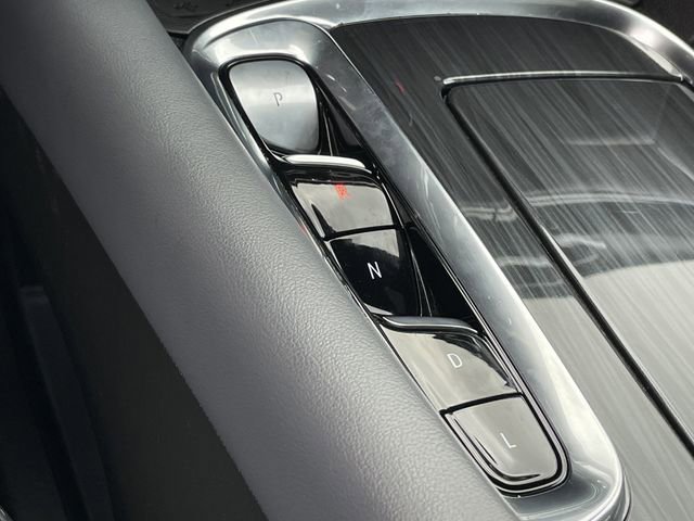 Used 2024 Buick Enclave Premium image 20