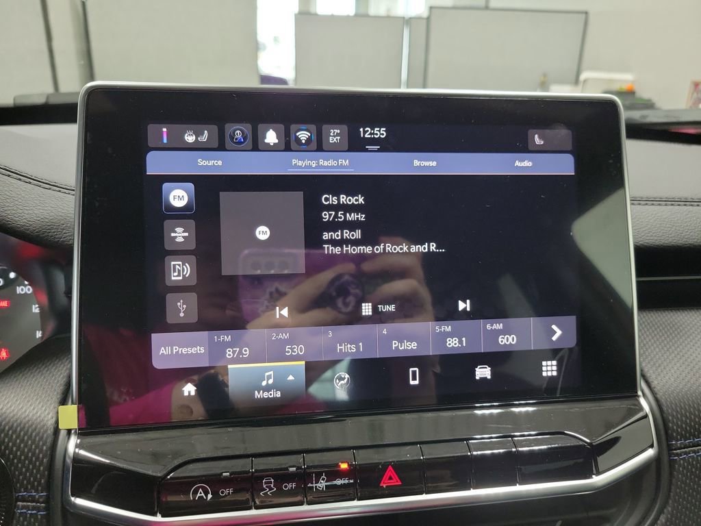 New 2026 Jeep Compass Latitude image 16