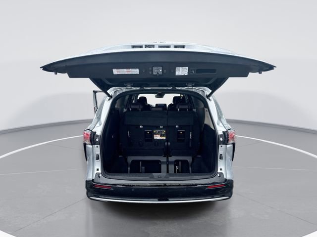 Used 2021 Toyota Sienna Platinum FWD image 25