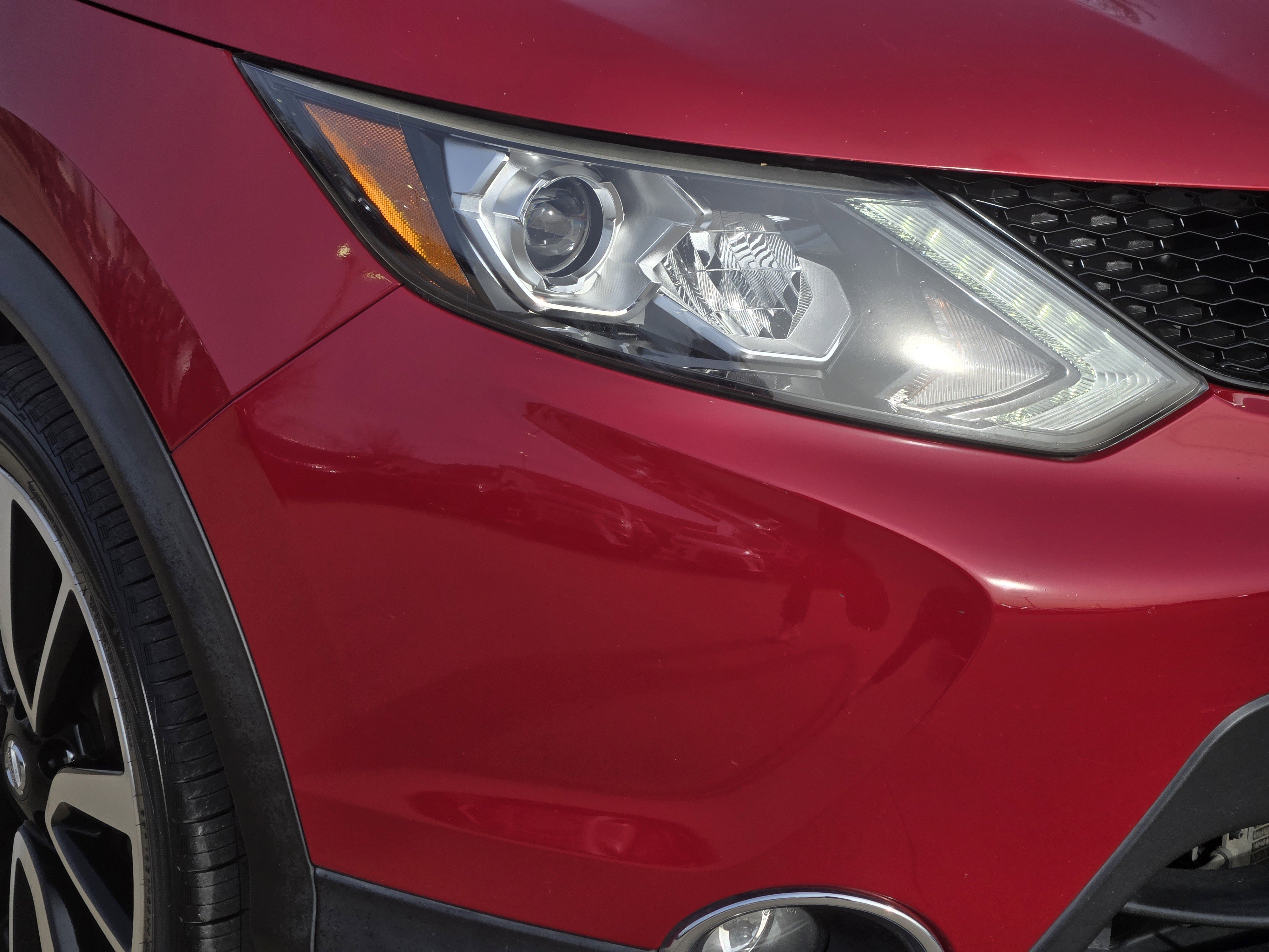 Used 2018 Nissan Rogue Sport SL w/ SL Premium Package image 8