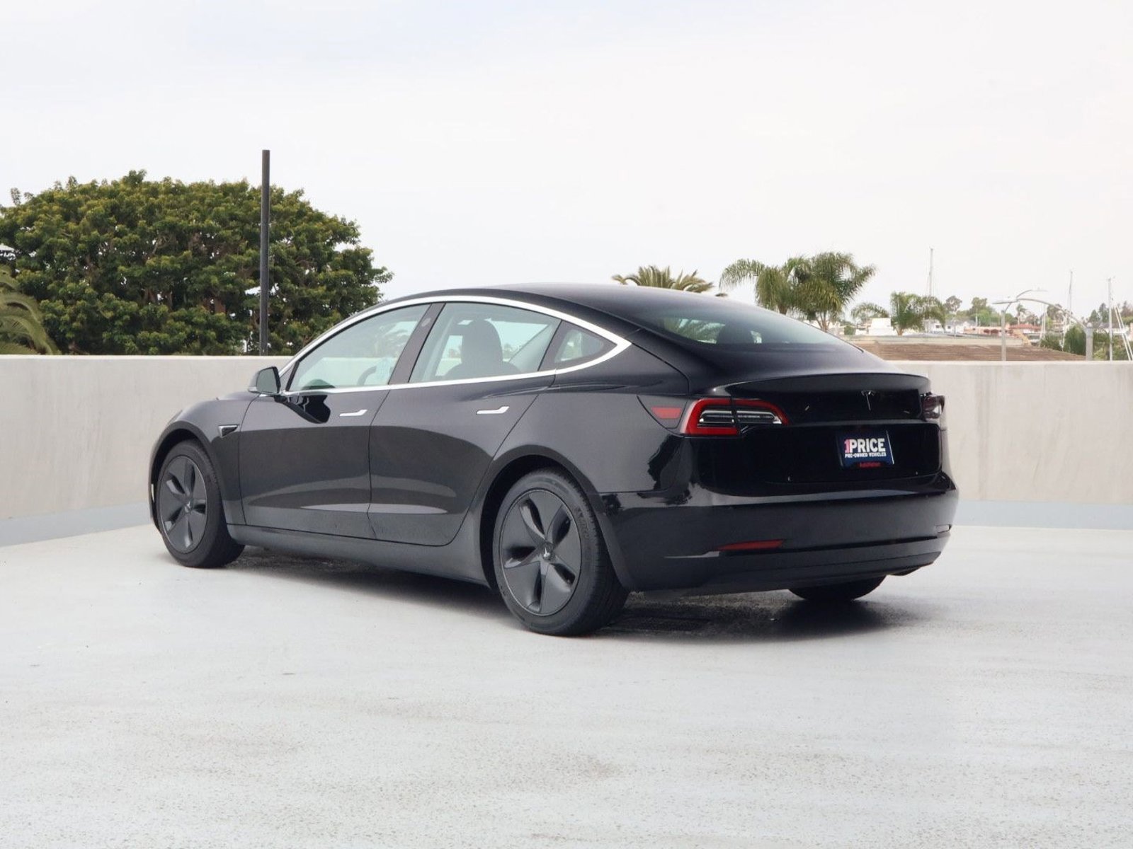 Used 2020 Tesla Model 3 Standard Range Plus RWD video 3