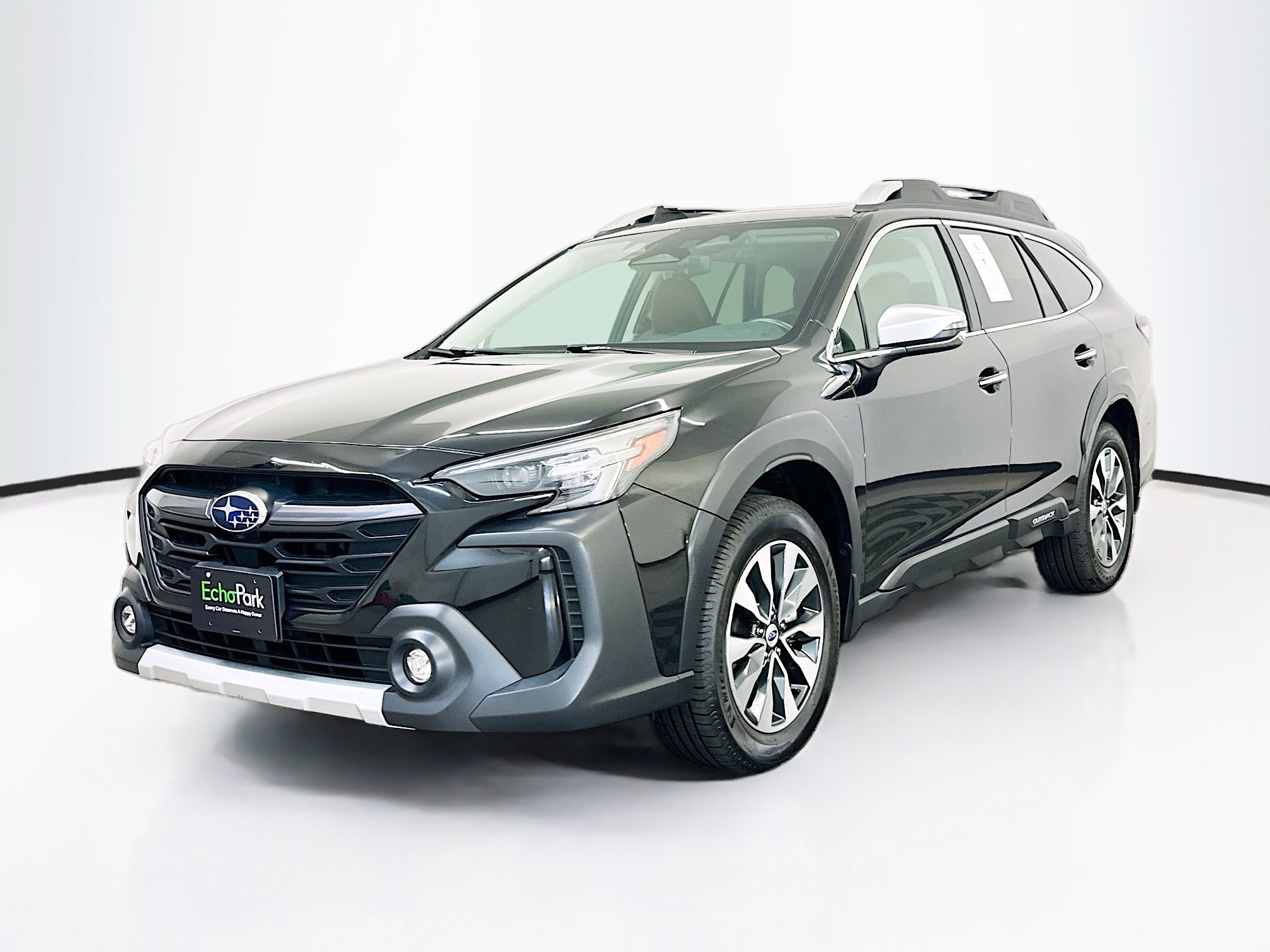 Used 2023 Subaru Outback Touring XT AWD/4WD image 3