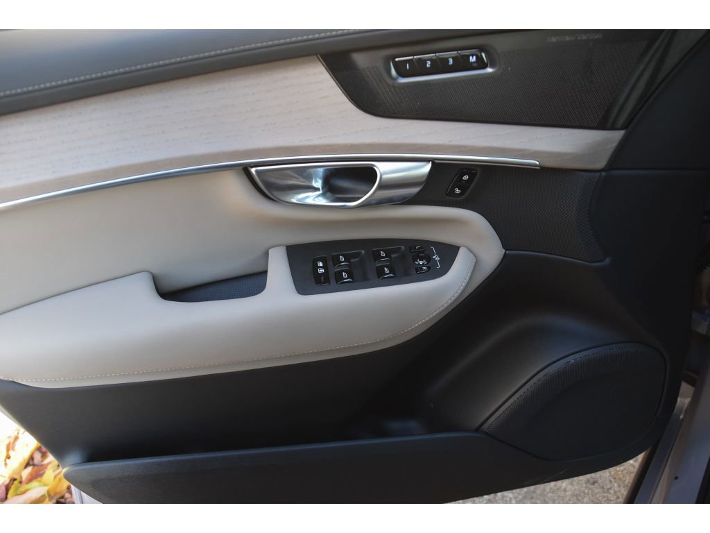 Certified 2026 Volvo XC90 B5 Plus image 29