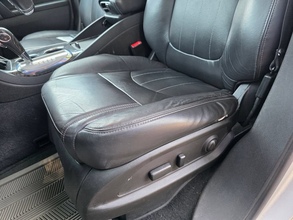 Used 2014 Buick Enclave Leather FWD image 12