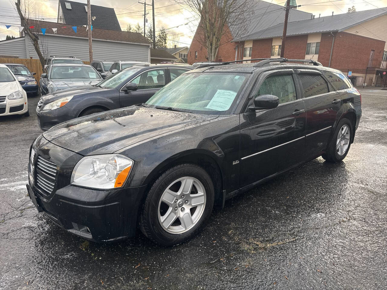 Used 2005 Dodge Magnum SE