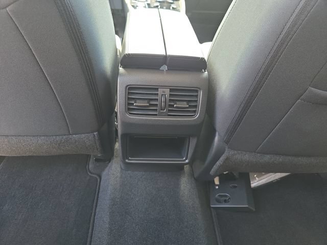 Used 2023 Nissan Rogue S FWD image 29