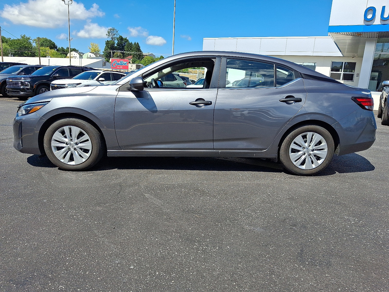 Used 2025 Nissan Sentra S FWD image 3
