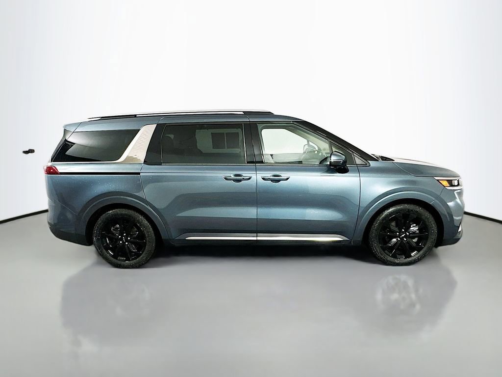 Used 2023 Kia Carnival SX Prestige image 8