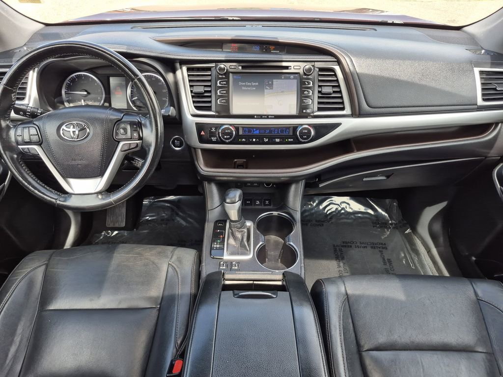 Used 2018 Toyota Highlander XLE image 15
