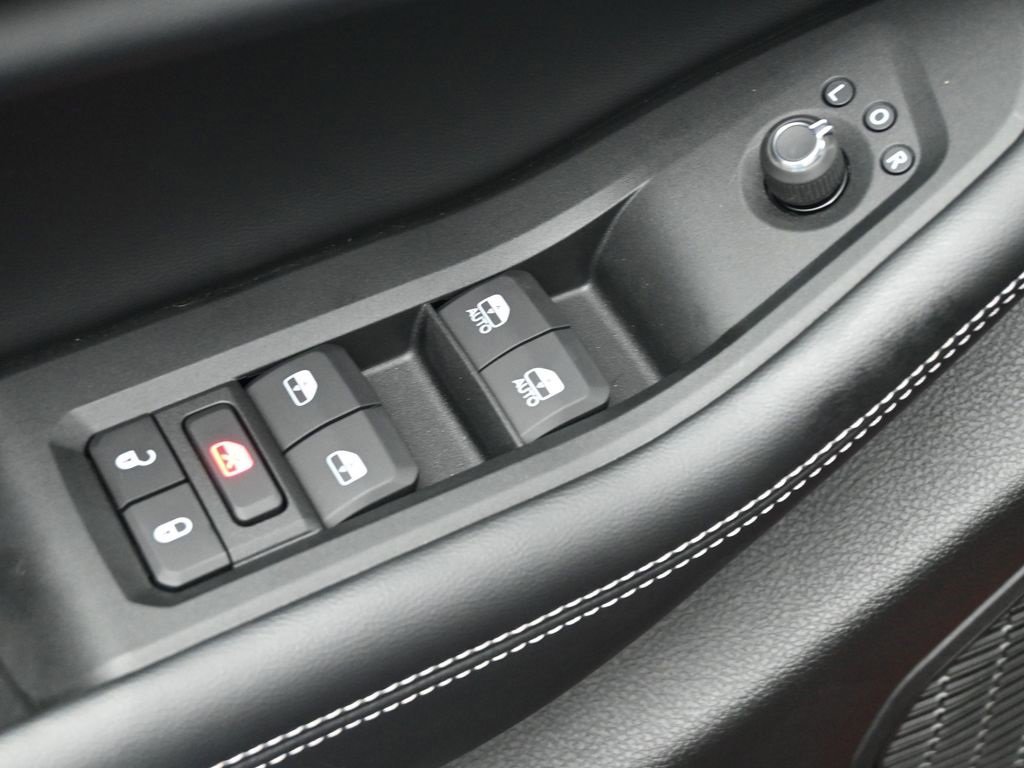 New 2025 Jeep Grand Cherokee L Limited w/ Black Appearance Package image 21