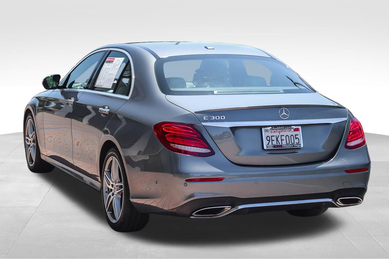 Used 2019 Mercedes-Benz E 300 image 4