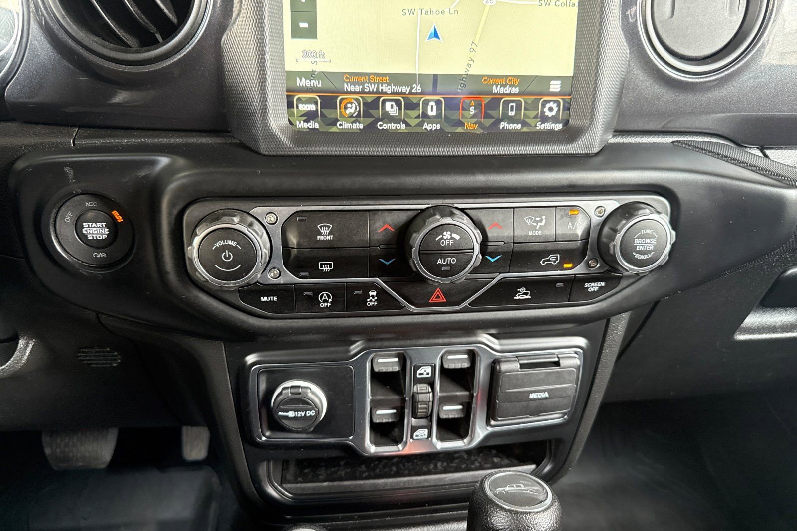 Used 2022 Jeep Gladiator Sport AWD/4WD image 26