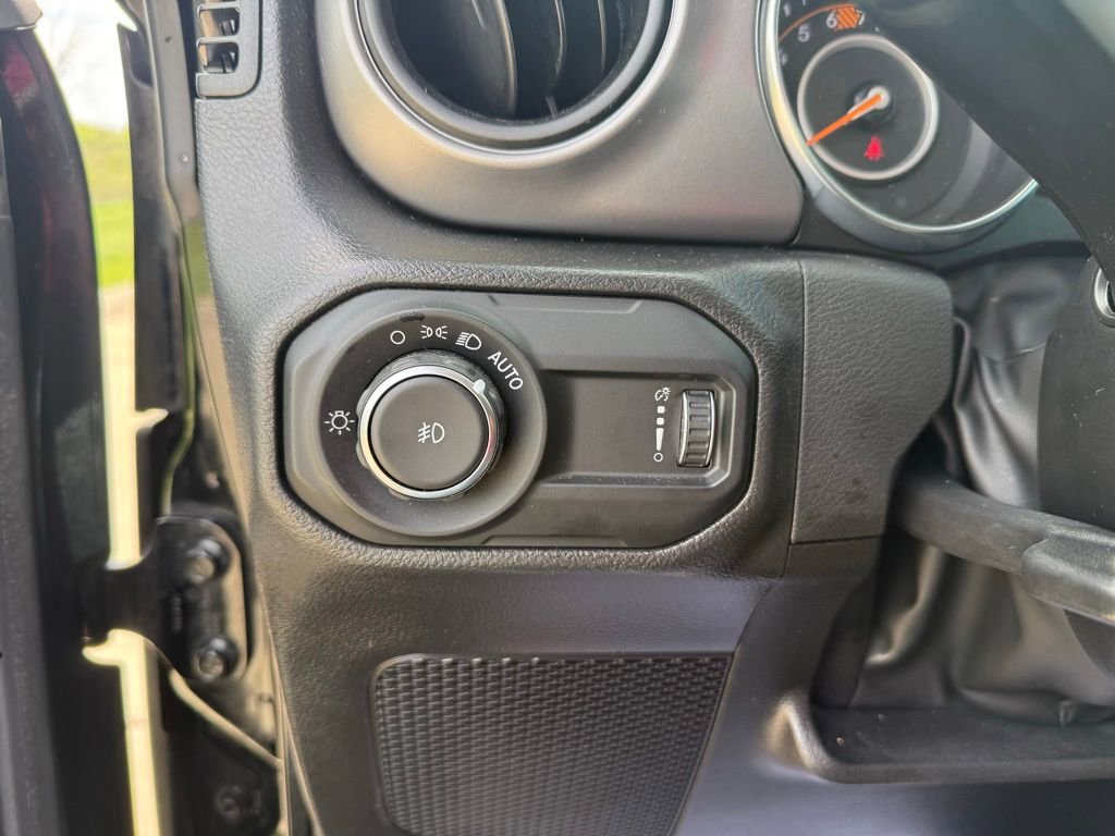Used 2023 Jeep Wrangler Unlimited Sport AWD/4WD image 33