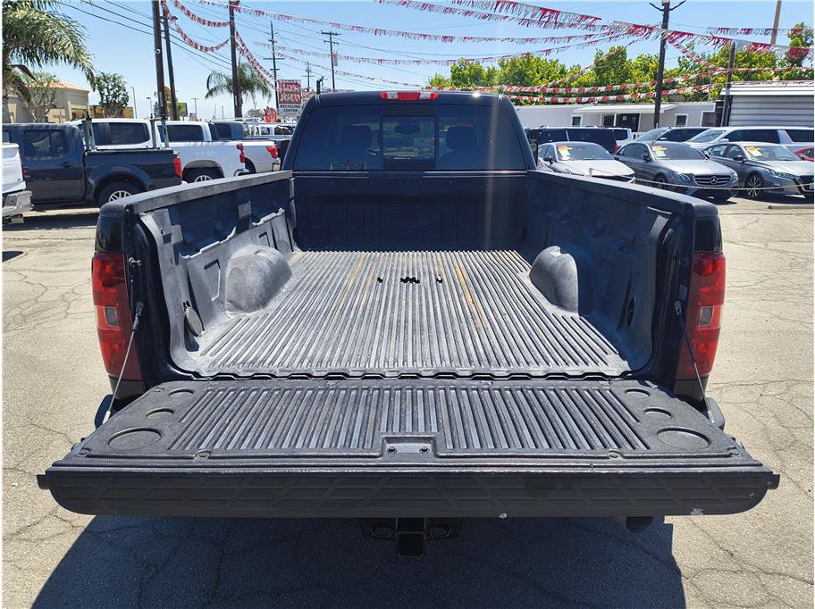 Used 2011 Chevrolet Silverado 3500 LTZ w/ LTZ Plus Package AWD/4WD image 12