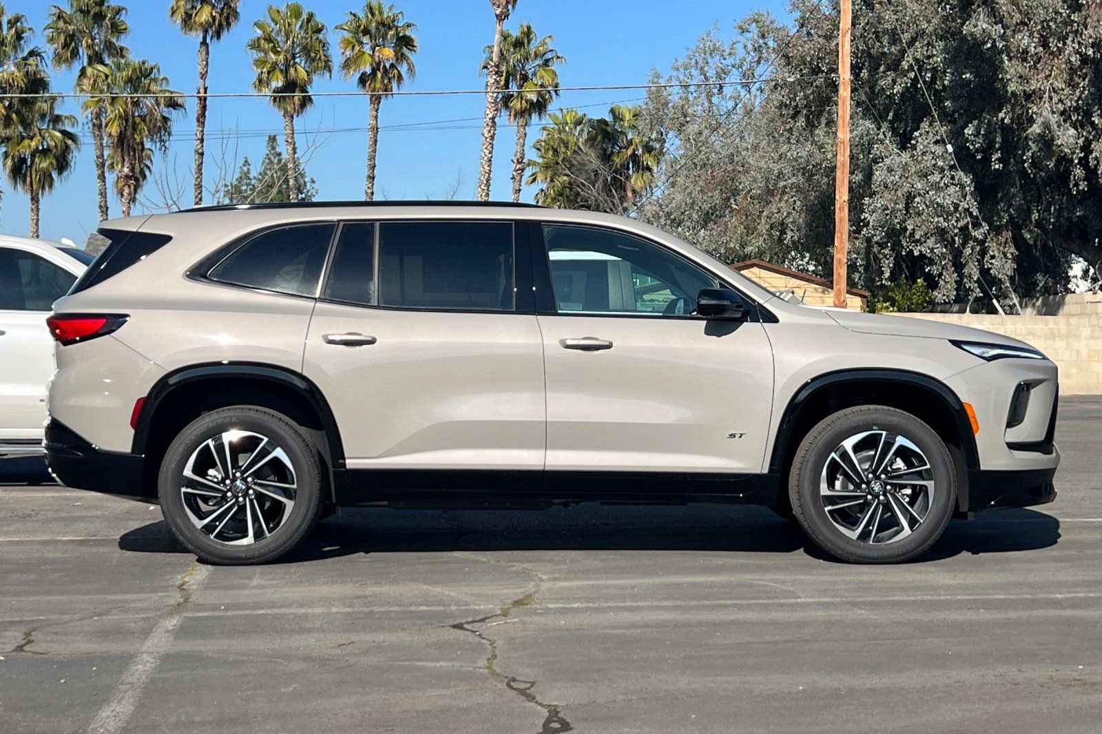 New 2026 Buick Enclave Sport Touring w/ Power Package image 4