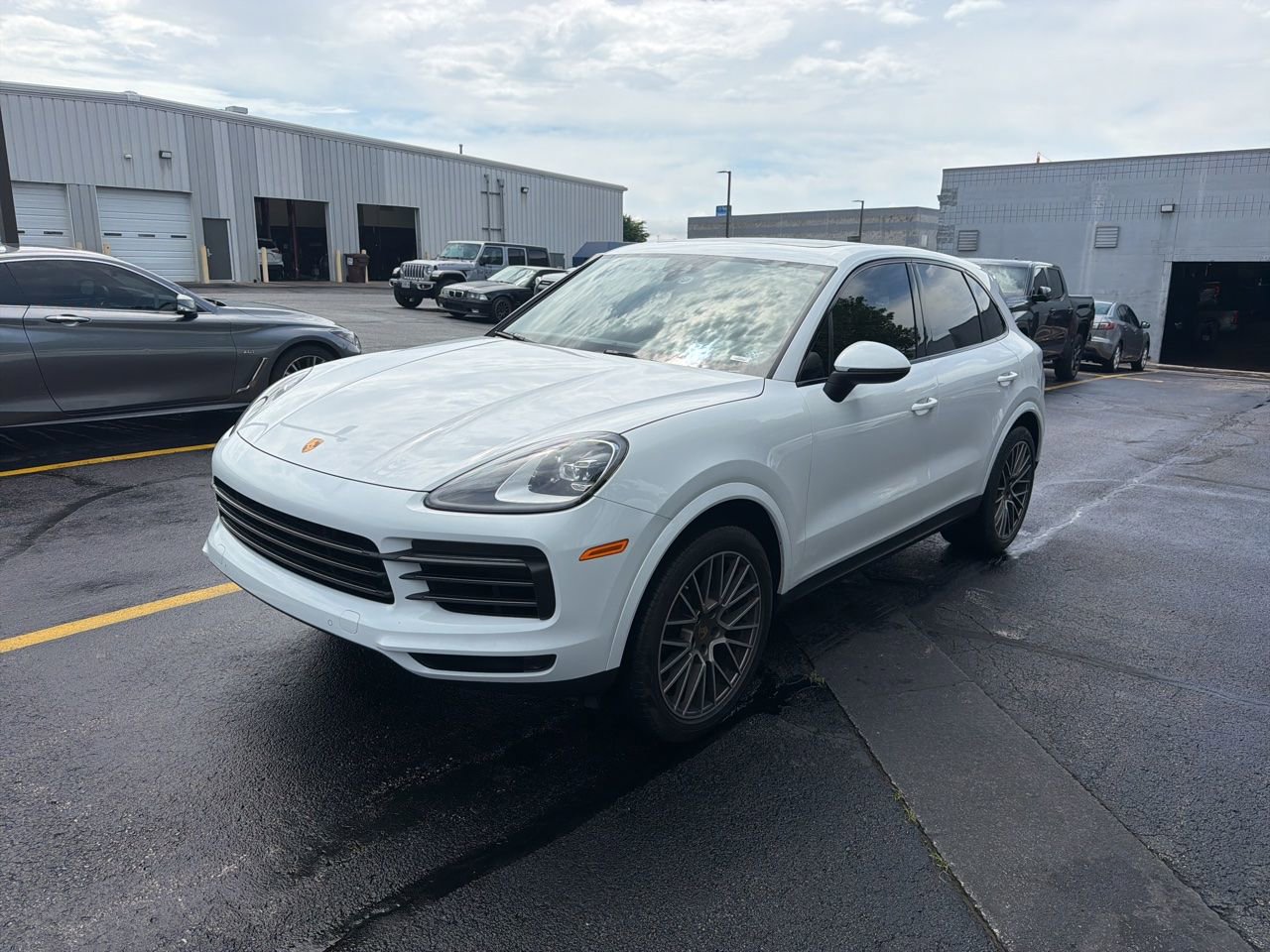 Used 2023 Porsche Cayenne Platinum Edition AWD/4WD image 7