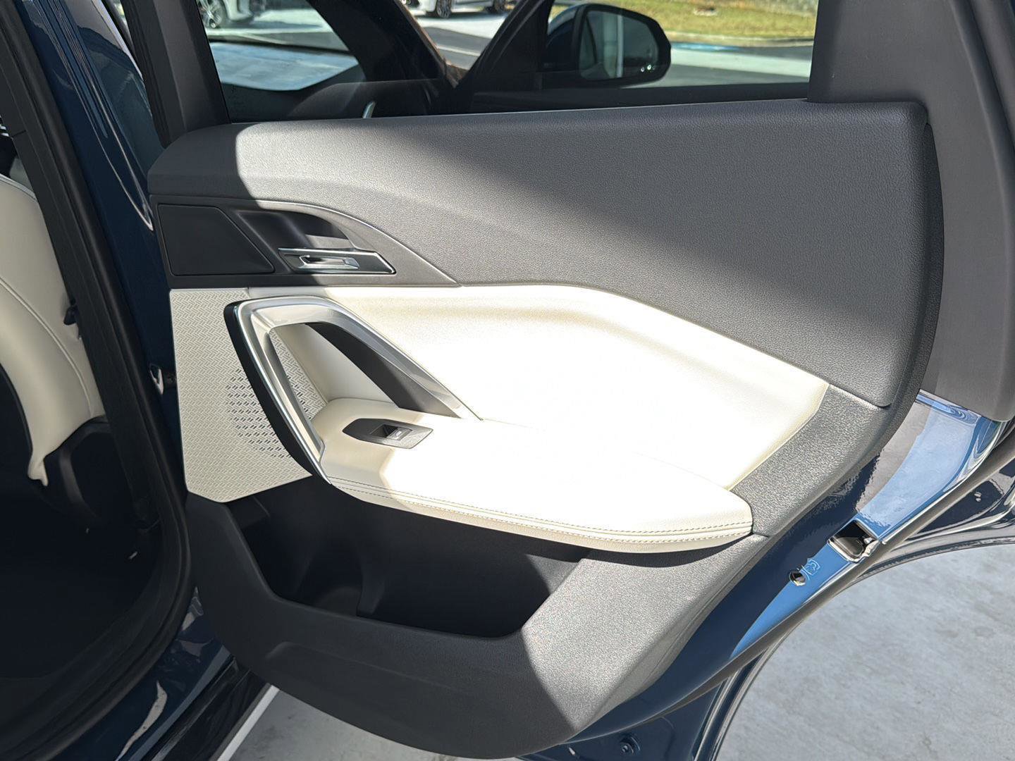 New 2026 BMW X1 xDrive28i w/ Technology Package image 12