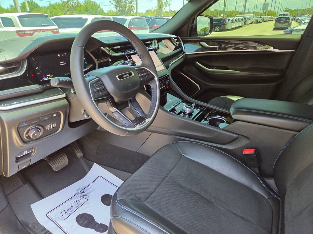 Used 2022 Jeep Grand Cherokee Trailhawk w/ Advanced Protech Group II AWD/4WD image 23