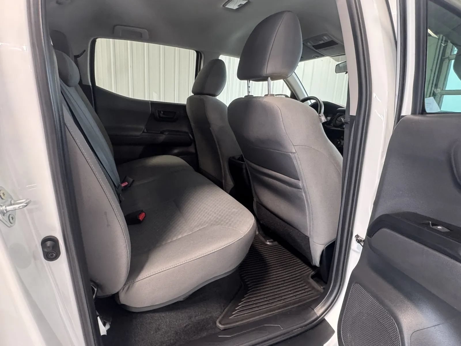 Used 2023 Toyota Tacoma SR AWD/4WD image 18
