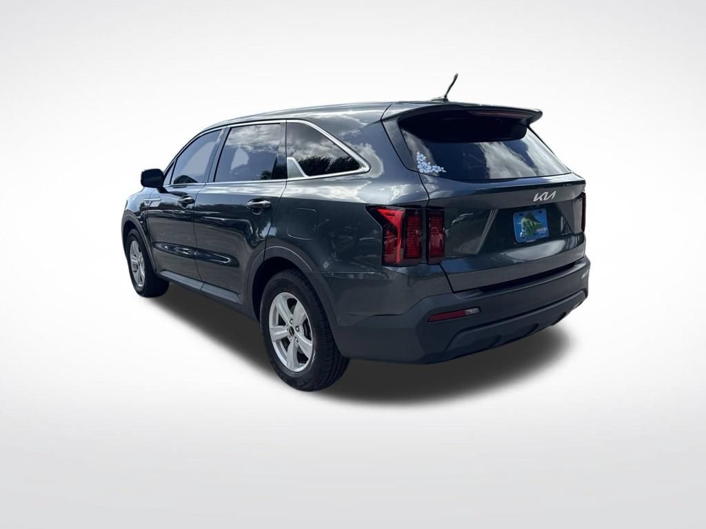 Used 2023 Kia Sorento LX FWD image 6