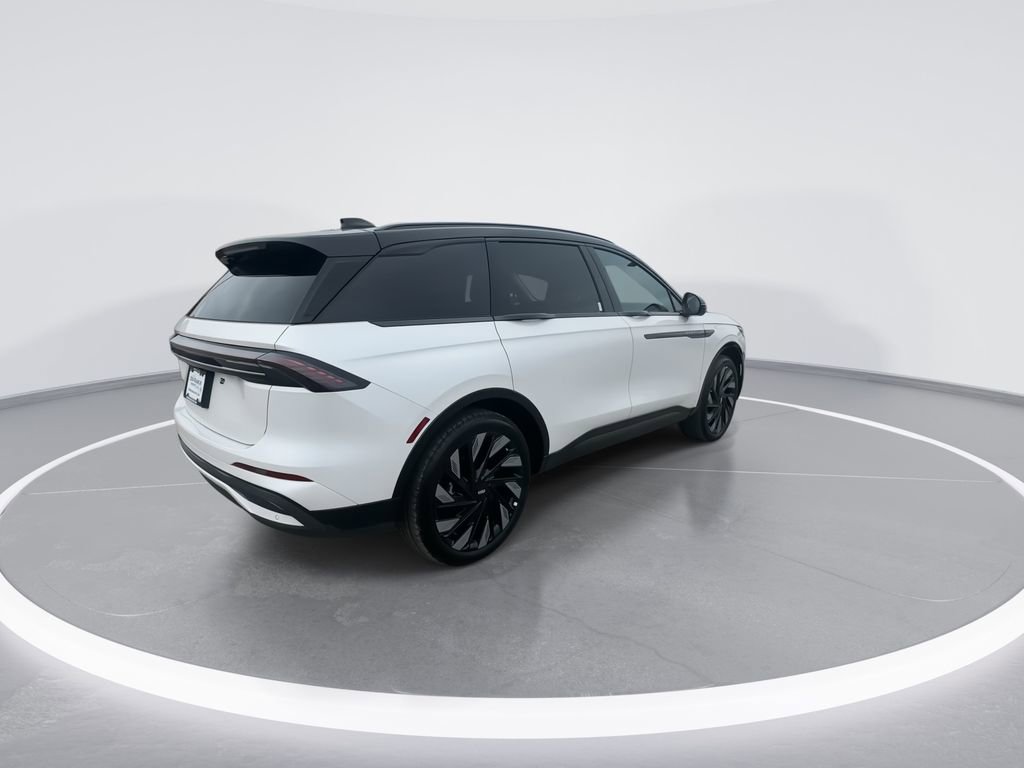 New 2026 Lincoln Nautilus Reserve w/ Jet Appearance Package image 8