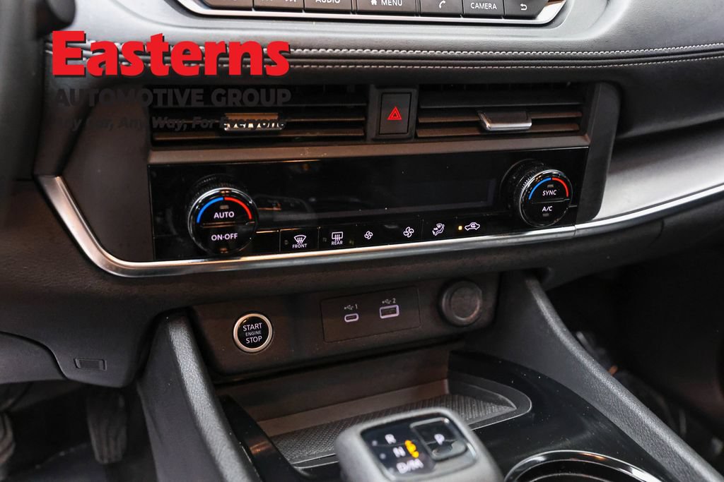 Used 2023 Nissan Rogue SV AWD/4WD image 19