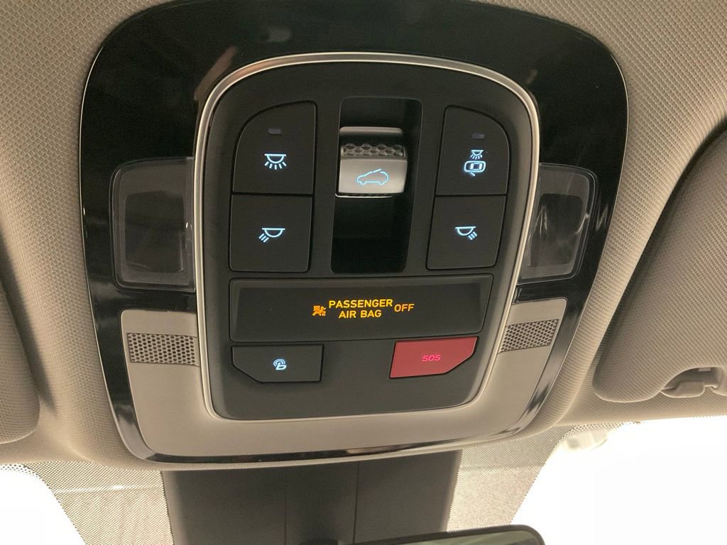 Used 2023 Hyundai Santa Fe SEL w/ Premium Package image 22