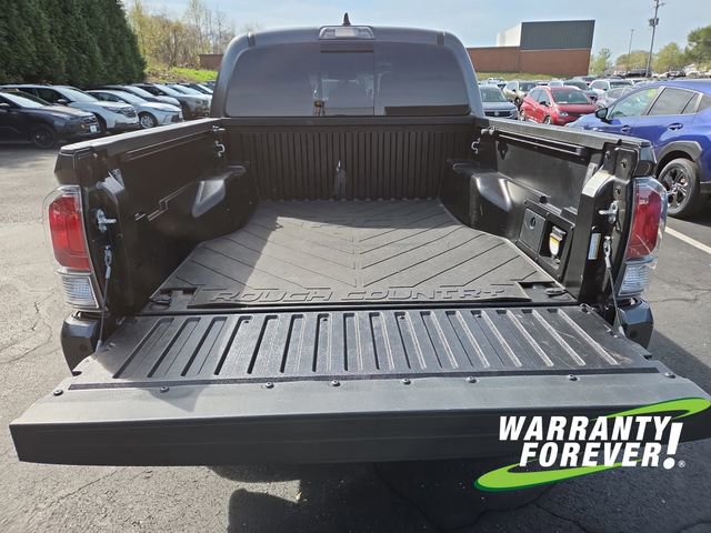 Used 2023 Toyota Tacoma TRD Sport w/ Technology Package AWD/4WD image 17