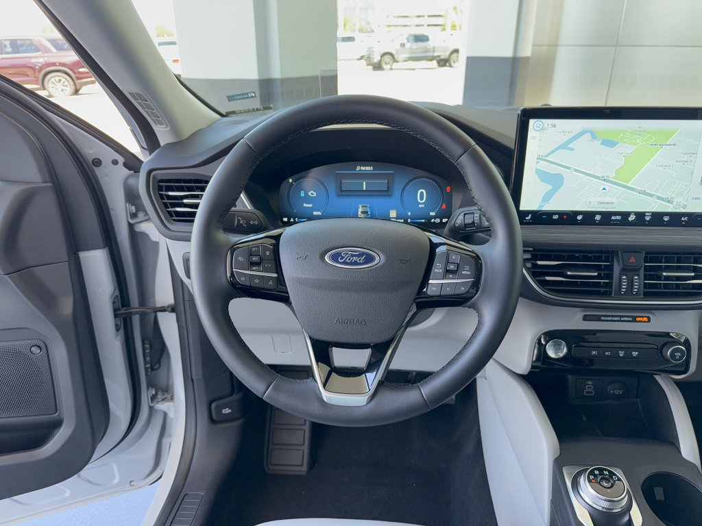 Certified 2025 Ford Escape SE w/ PHEV Premium Package FWD image 31