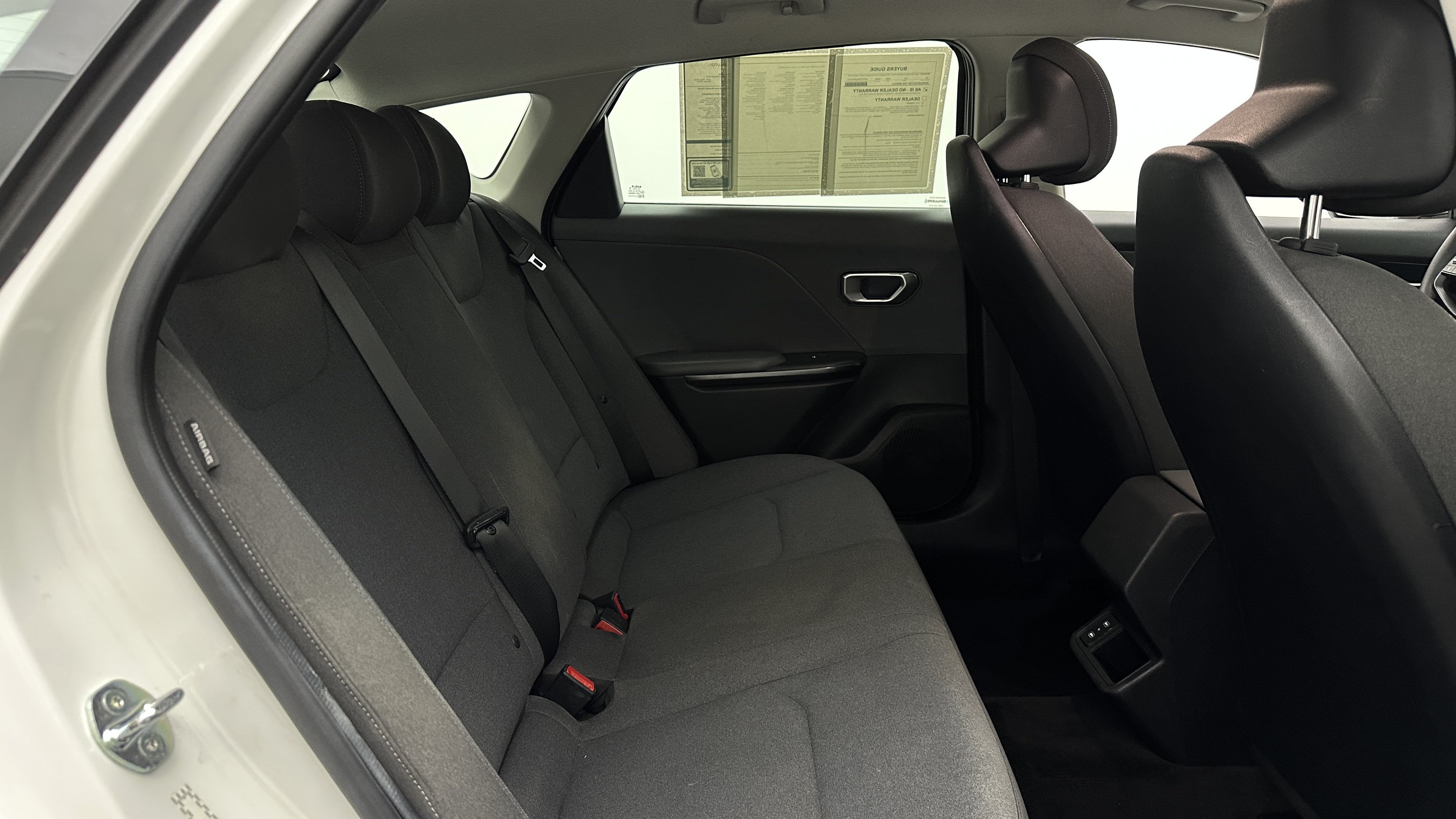 Used 2025 Kia K4 FWD image 31