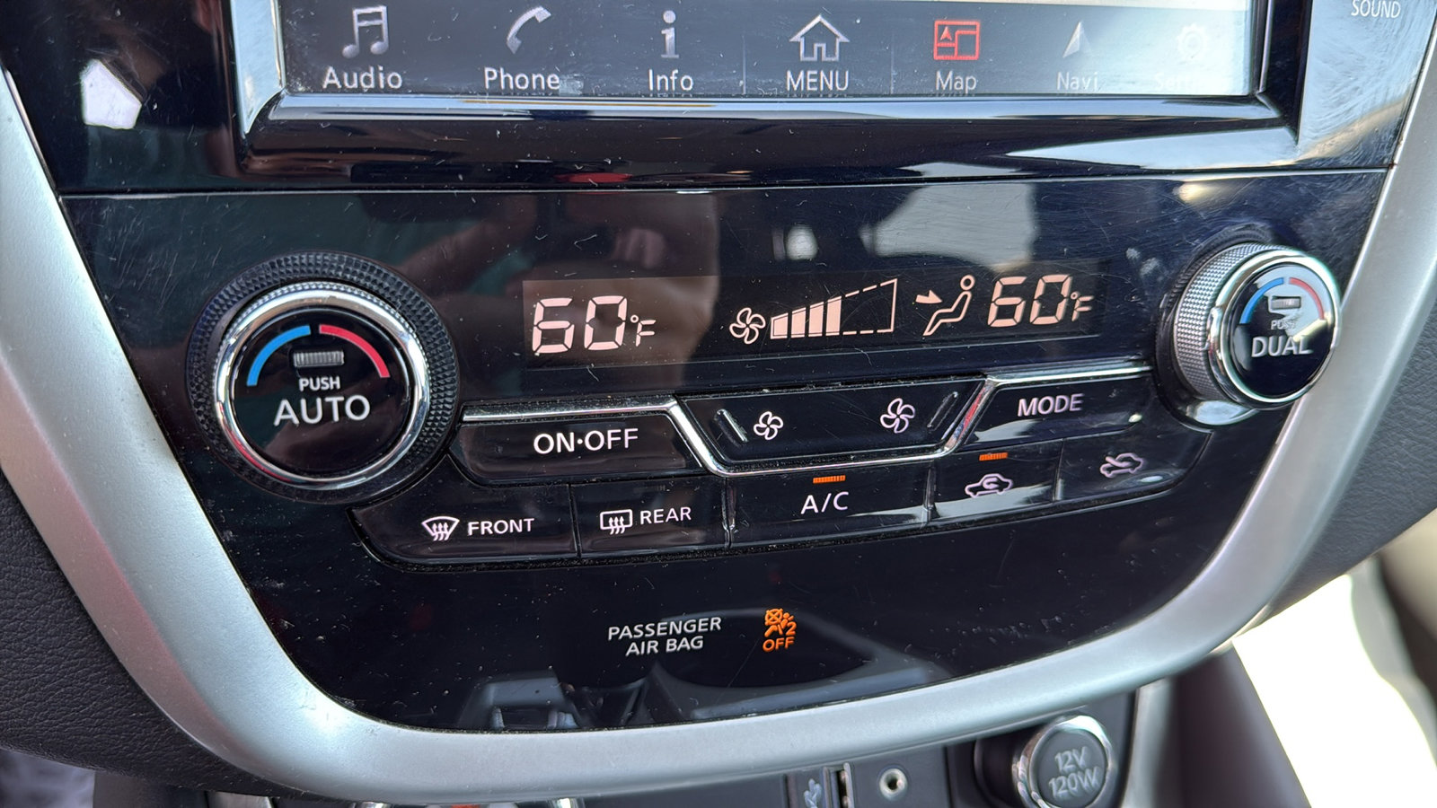 Used 2018 Nissan Murano SV image 15